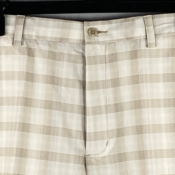 PGA Tour Men's 38W Golf Shorts Moisture Wicking Stretch Fabric UPF 50 Beige NEW - Picture 3 of 11